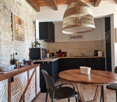 Gavaudun House | La Closerie des Cèdres Gîte 4 étoiles