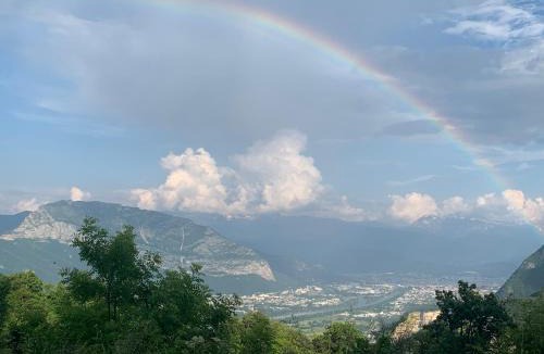 Noyarey Apartment | La coccinelle