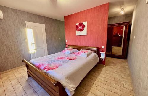 Lafrancaise House | La Coccinelle- Gîte familial, Spa & Sauna