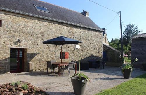 Irvillac House | La Colline Aux Écureuils