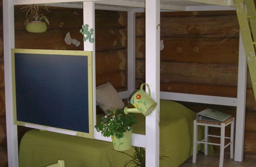 Meurville House | La Colline aux Fustes