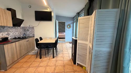 Sainte-Colombe Apartment | La Colombe