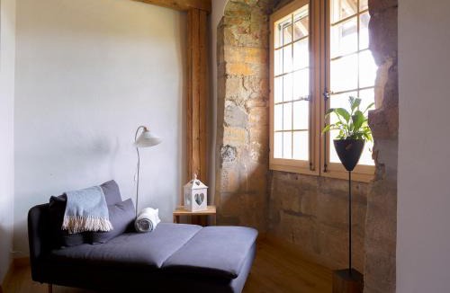 Le Pont House | La Commanderie