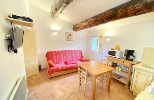 Saint-Sauveur-de-Cruzieres House | LA CONFISERIE