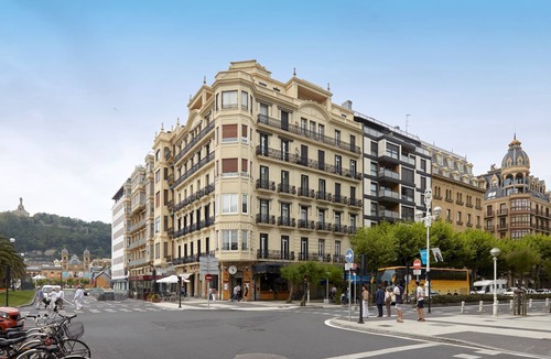 San Sebastian Centro Apartment | La Concha Suite 2 by FeelFree Rentals