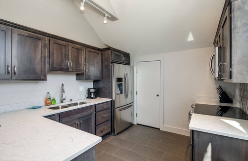 La Conner Apartment | La Conner, Tillinghast Residence A #400