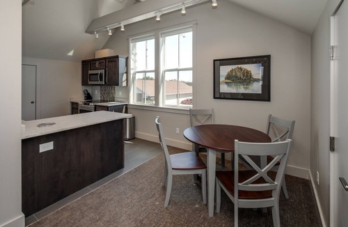 La Conner Apartment | La Conner, Tillinghast Residence A #400