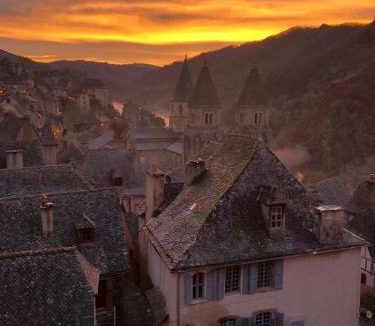 Conques House | LA CONQUISE