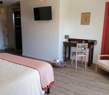 Saint-Jacques-d'Ambur Bed & Breakfast | La Consolante d'Ambur