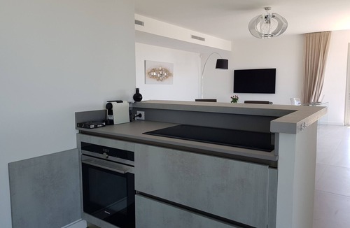 Gairaut Apartment | La Consolate: 5* apartment, 90m2 terrace, panoramic sea view, private Jacuzzi