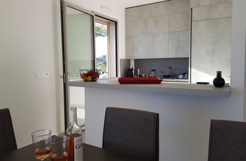 Gairaut Apartment | La Consolate: 5* apartment, 90m2 terrace, panoramic sea view, private Jacuzzi