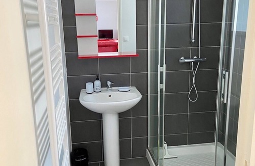 Flamanville Apartment | La Content'ine