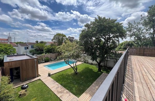 Sept Deniers House | La Conviviale - Maison Familiale avec Piscine