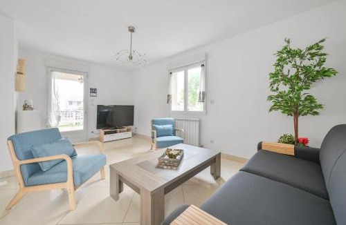 Champigny-sur-Marne House | La Coquette - Maison 10p - Paris & Disney