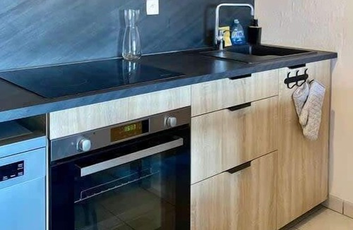 Poitiers Apartment | La Coquille: bright, cozy, 3 min from Parc Expo