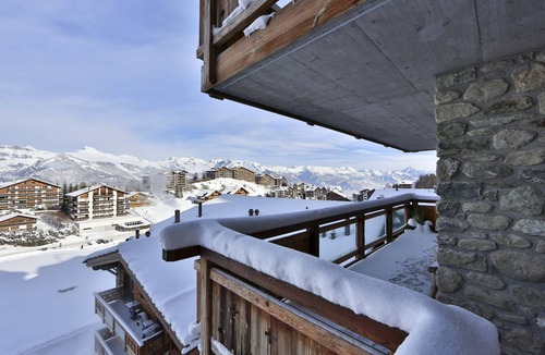 Saint-Pierre-de-Clages Apartment | La Cordée 4 luxury ski lift Spa access