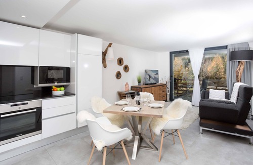 Chamonix-Mont-Blanc Apartment | La Cordee 412 Apartment