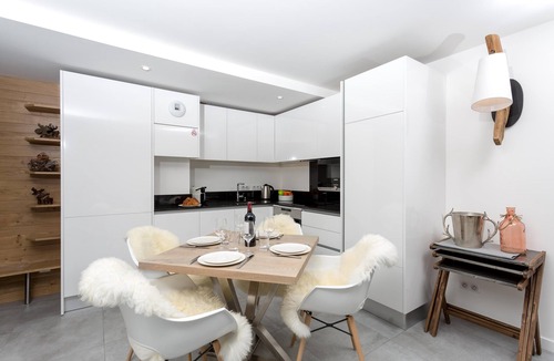 Chamonix-Mont-Blanc Apartment | La Cordee 412 Apartment