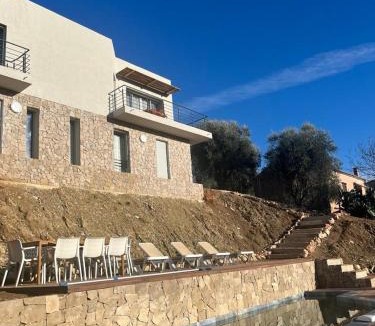 Saint Pierre de Feric Villa | La costière