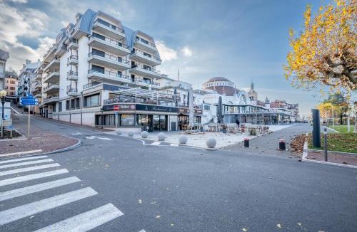 Evian-les-Bains Apartment | La Coupole