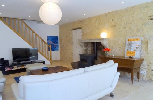 Flavigny-sur-Ozerain House | La Cour au Piano