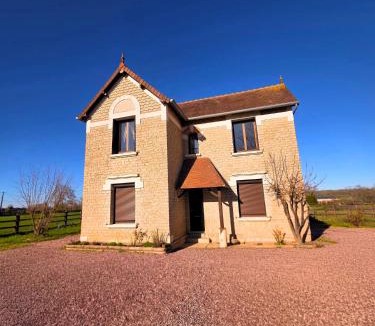 Sainte-Trinite-des-Monts Villa | La Cour au Roi Villa de Caractère