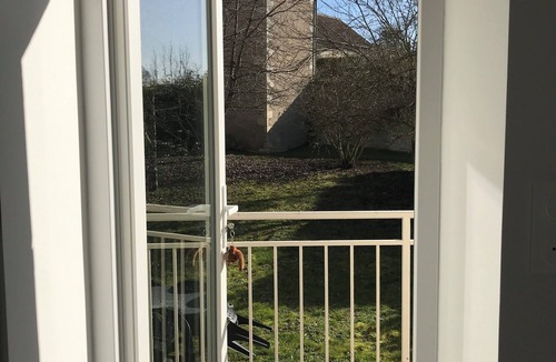Jaulnay House | La Cour aux Moines" cottage in a quiet location with large garden