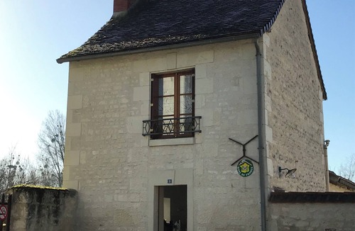 Jaulnay House | La Cour aux Moines" cottage in a quiet location with large garden