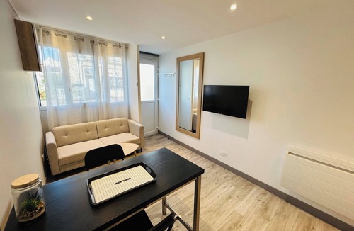 Barbatre Apartment | La Cour Barbatre | Terrasse