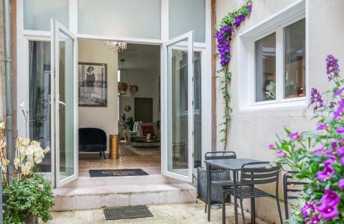 Old Town Villa | La Cour de l'Opera - PrestiPlace Collection