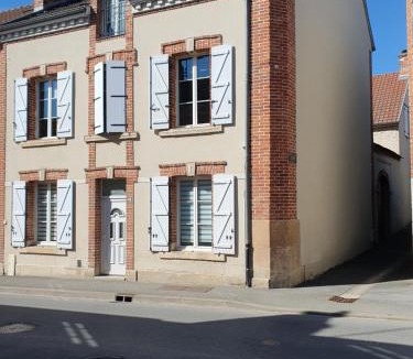 Mareuil-sur-Ay Bed & Breakfast | La Cour des Marotiers
