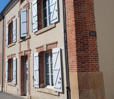 Mareuil-sur-Ay Bed & Breakfast | La Cour des Marotiers