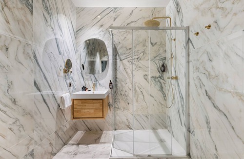 Annecy Old Town Hotel | La Cour du 6