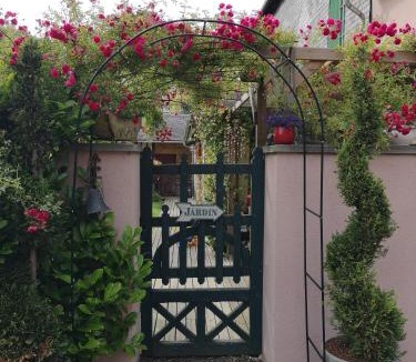Cormeilles House | La Cour Du Puits, Chambre Darjeeling