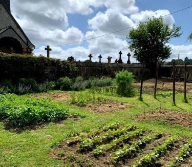 Courtonne-les-Deux-Eglises Bed & Breakfast | La Cour de l'église