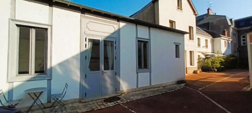 Cathedrale Apartment | La Cour Palissy - T2 - Wifi - TV