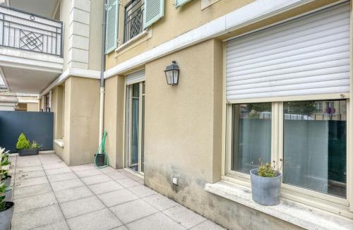 Buc Apartment | La Cour Secrète Buc