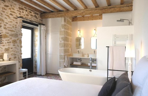 Saint-Siffret Bed & Breakfast | La Cour St Siffret- Uzès