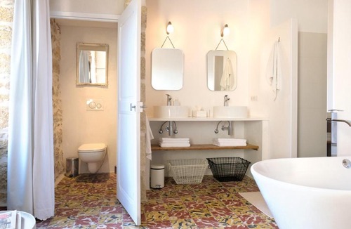 Saint-Siffret Bed & Breakfast | La Cour St Siffret- Uzès
