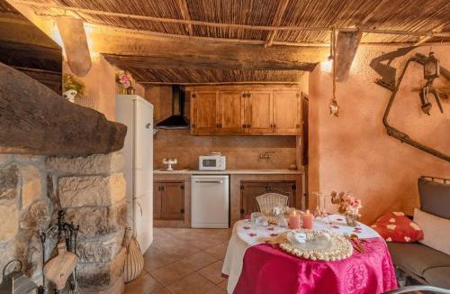 Pontons House | La Cova de Can Pavet