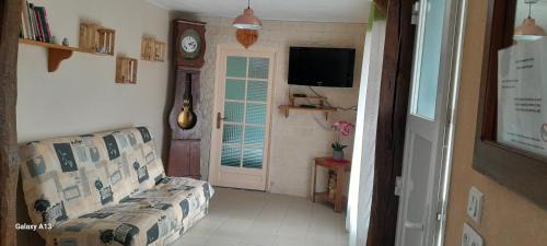 Charrin House | La crapaudiere