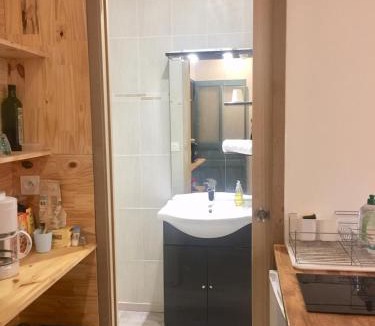 Huriel Apartment | La cremaillère