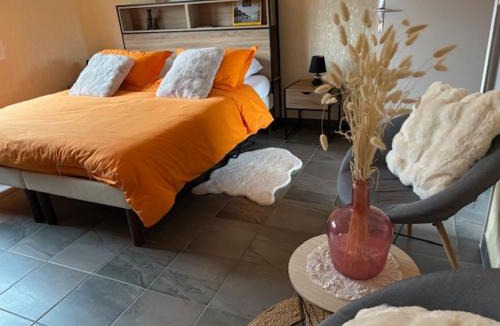 Vions Apartment | La croisée des chemins