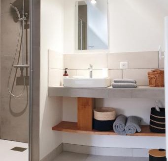 Coulanges-la-Vineuse House | La Croix au Maitre