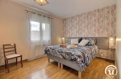 Lamballe Bed & Breakfast | La croix au roi