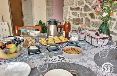 Lamballe Bed & Breakfast | La croix au roi