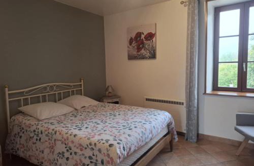 Asquins House | La croix d'asquins