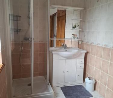 Asquins House | La croix d'asquins