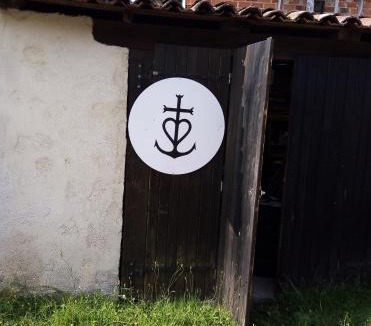 Oradour-sur-Glane Bed & Breakfast | La Croix De Camargue