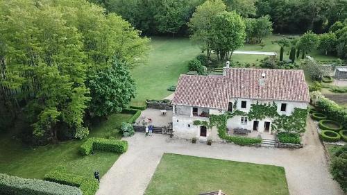 Chapdeuil Bed & Breakfast | LA CROIX DES GRANGES